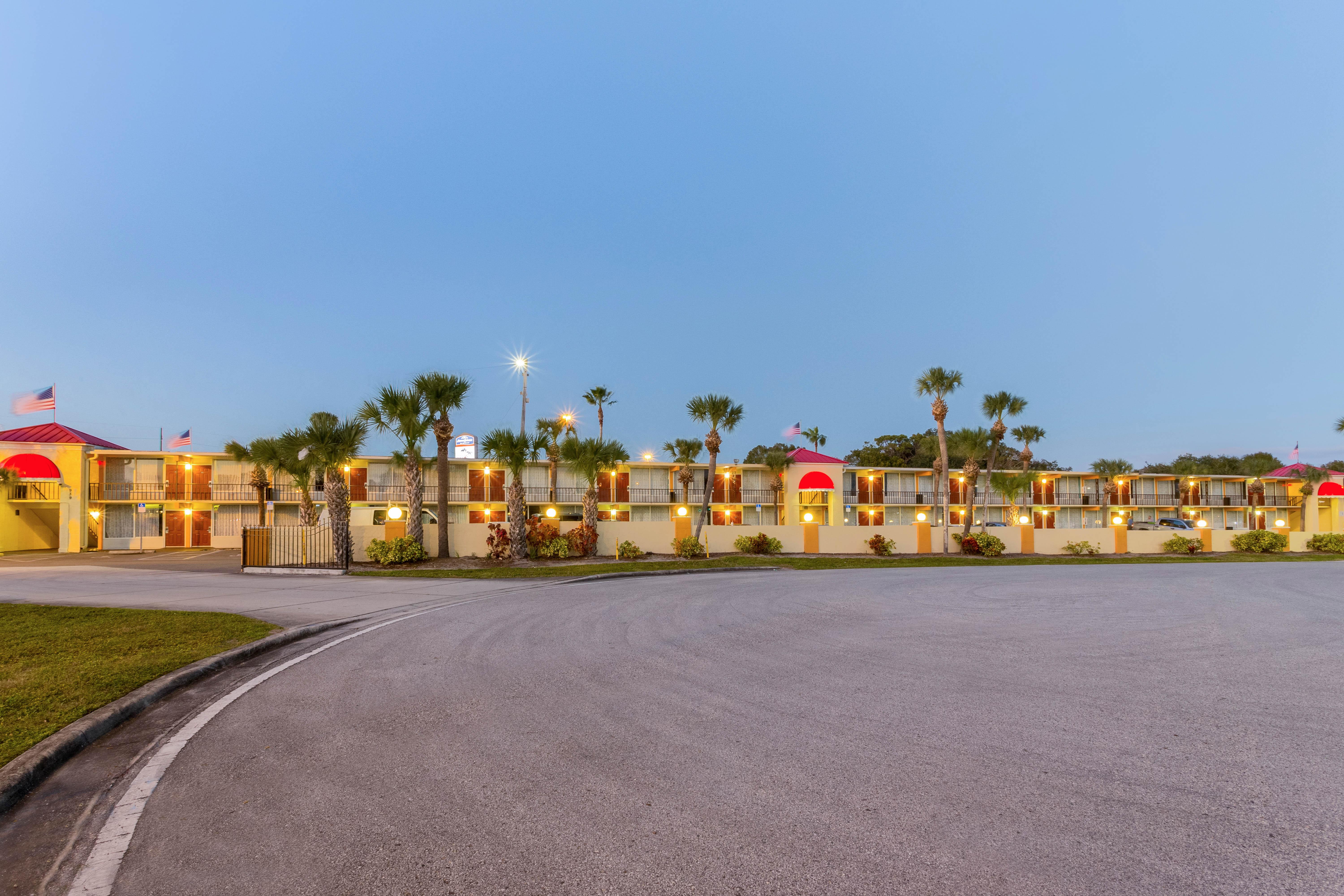 Howard Johnson By Wyndham Lakeland Ngoại thất bức ảnh