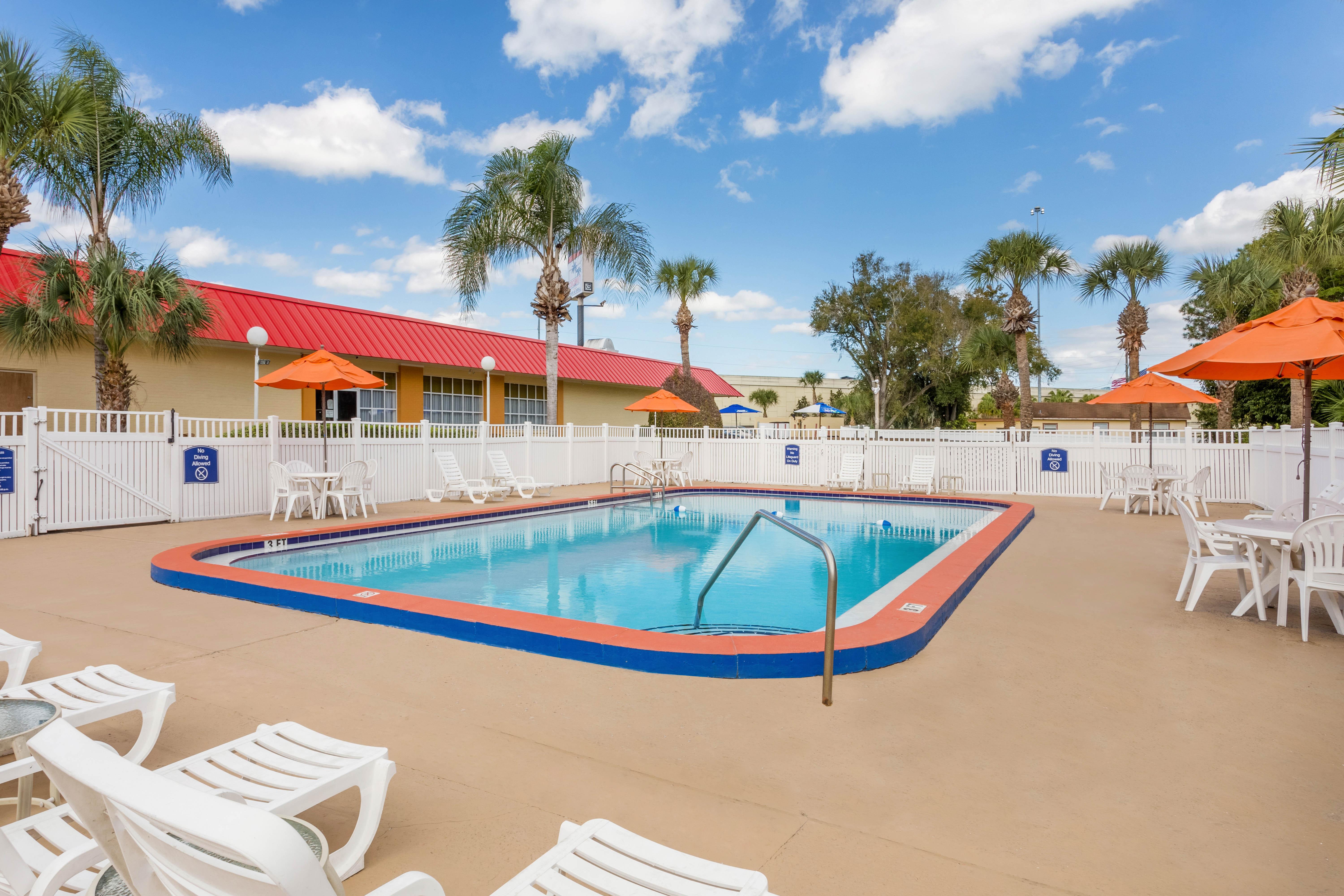 Howard Johnson By Wyndham Lakeland Ngoại thất bức ảnh