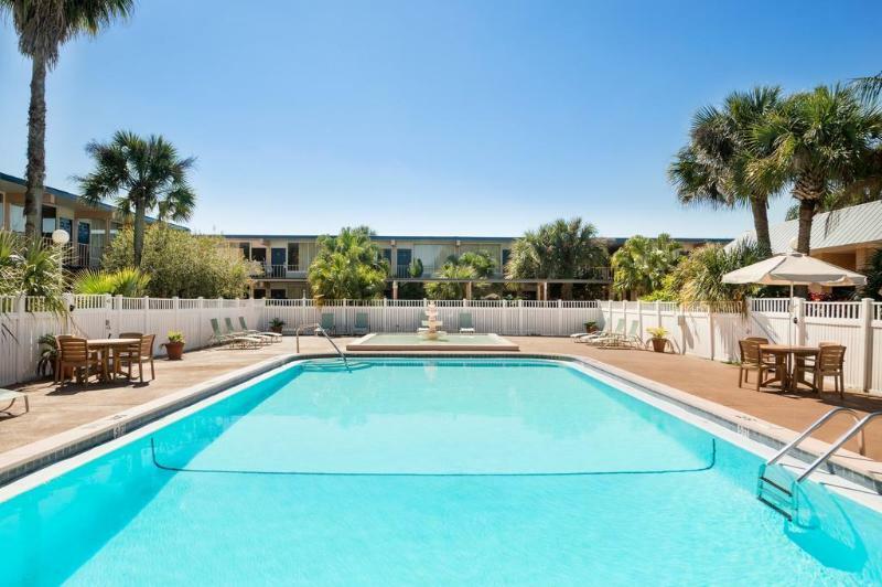 Howard Johnson By Wyndham Lakeland Ngoại thất bức ảnh